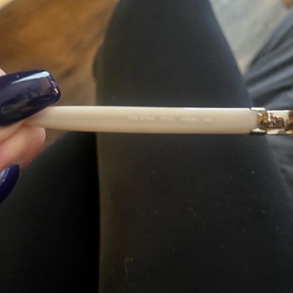 Fossil Mirrored Aviator Gold Sunglasses in case - Picture 4 of 5